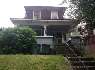 915 33rd Ave, Seattle, WA 98122