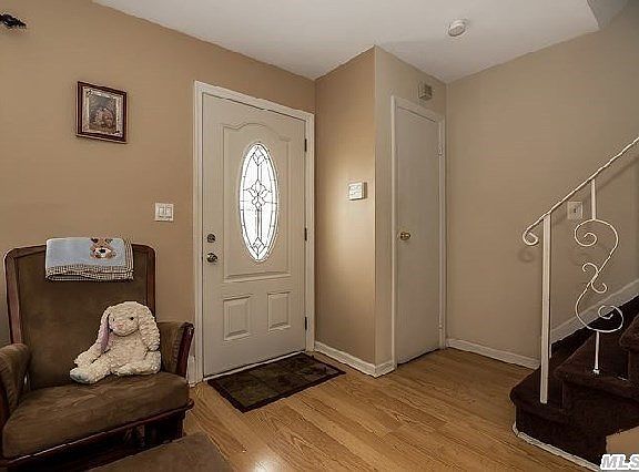 2nd image of 22 Pamela Ln