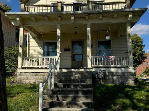 127 E North St, Kenton, OH 43326