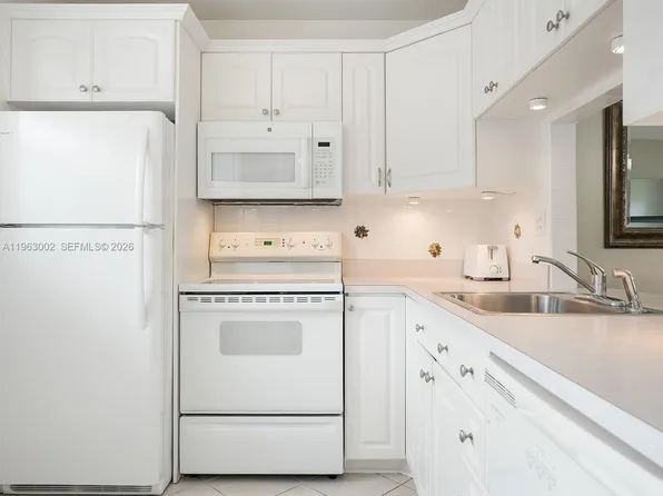 4805 NW 35th St APT 506, Fort Lauderdale, FL 33319