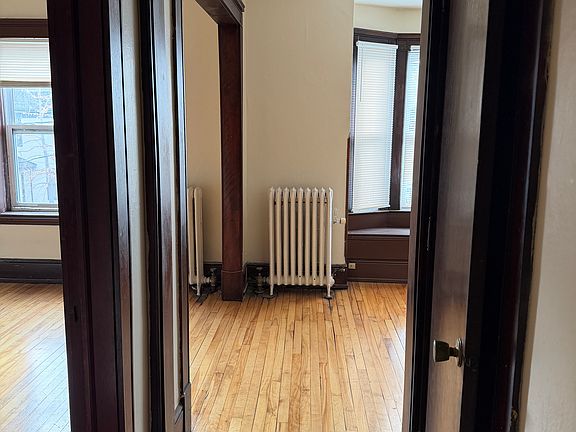 4th image of 2317 Hennepin Ave APT 8