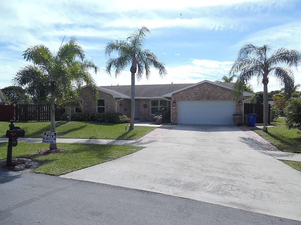 1st image of 2706 SW 13th Dr