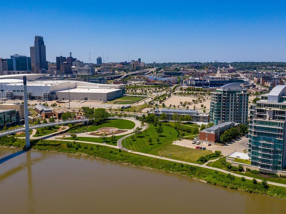 1st image of 555 Riverfront Plz APT 403