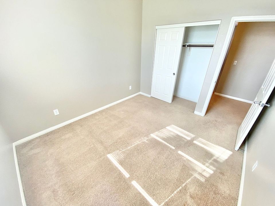 1st image of 81 Avenza Dr