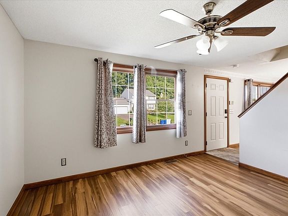 4th image of 18 Scott Hollow Dr