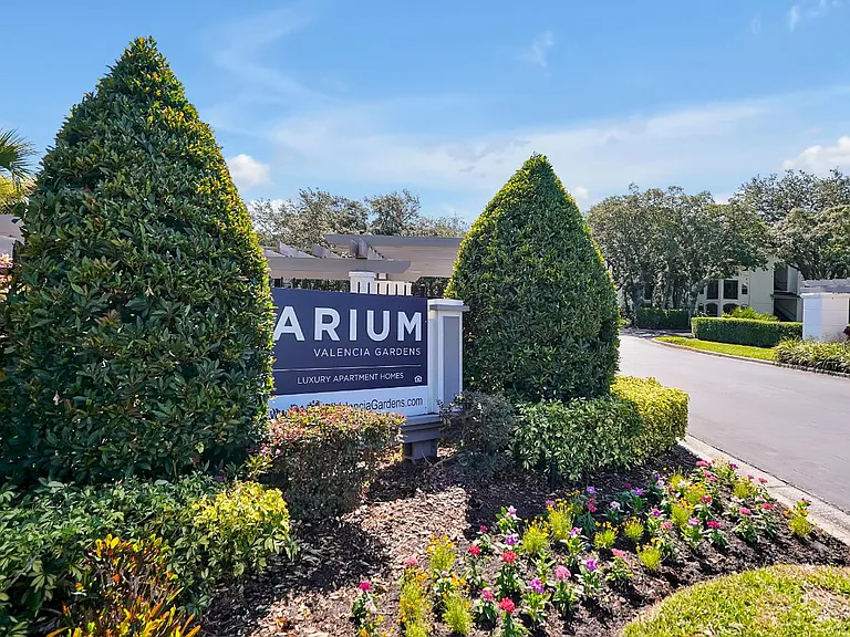 ARIUM Valencia Gardens — Photo 63