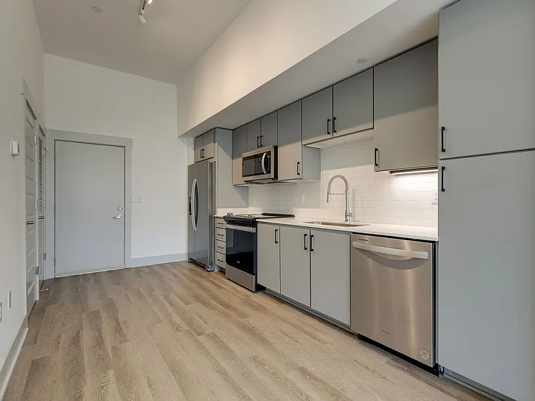 542 Southgate Ave #214 — Photo 4