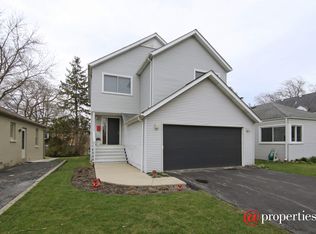 497 Pleasant Ave, Highland Park, IL 60035