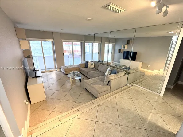 9195 Collins Ave #Penthouse 4, Surfside, FL 33154