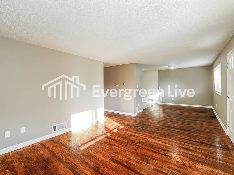 27 Orchard Dr — Photo 4