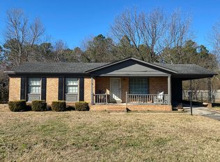 1711 Middle Rd, Eastover, NC 28312