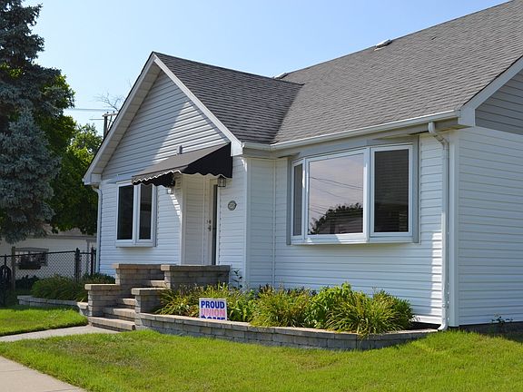 2nd image of 3050 W 94th St