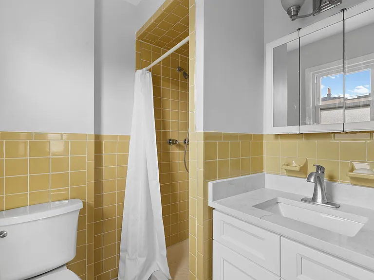 226 Webster Ave #2 — Photo 18