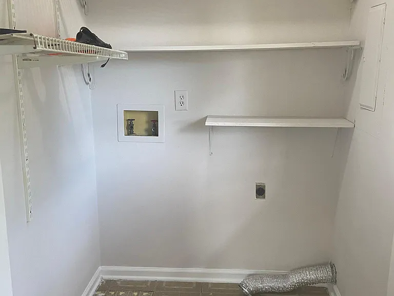 1024 Wedgewood Rd — Photo 5