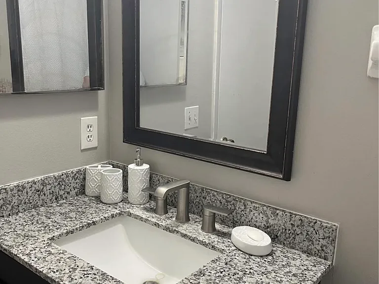 13803 Fairway Island Dr #18 — Photo 3