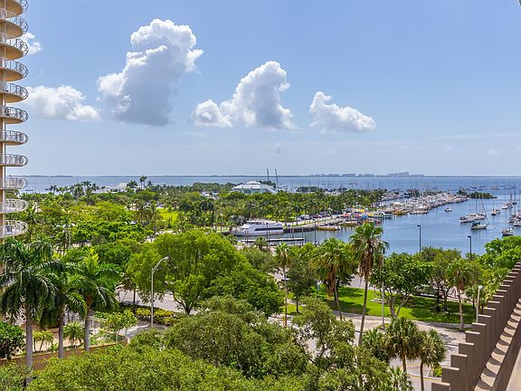 2nd image of 2901 S Bayshore Dr APT 8G