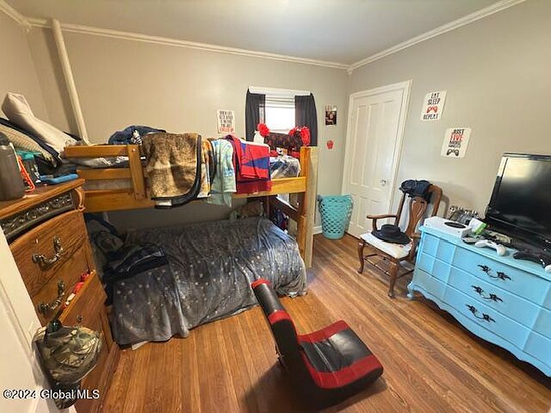 4th image of 23 Stoddard Avenue
