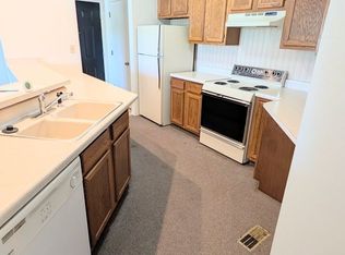 1701 E 24th Ave #2, Hutchinson, KS 67502