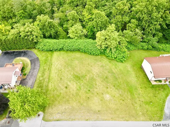 1180 Zucco Ln, Johnstown, PA 15905