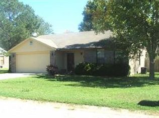674 Bloomfield St, Gentry, AR 72734