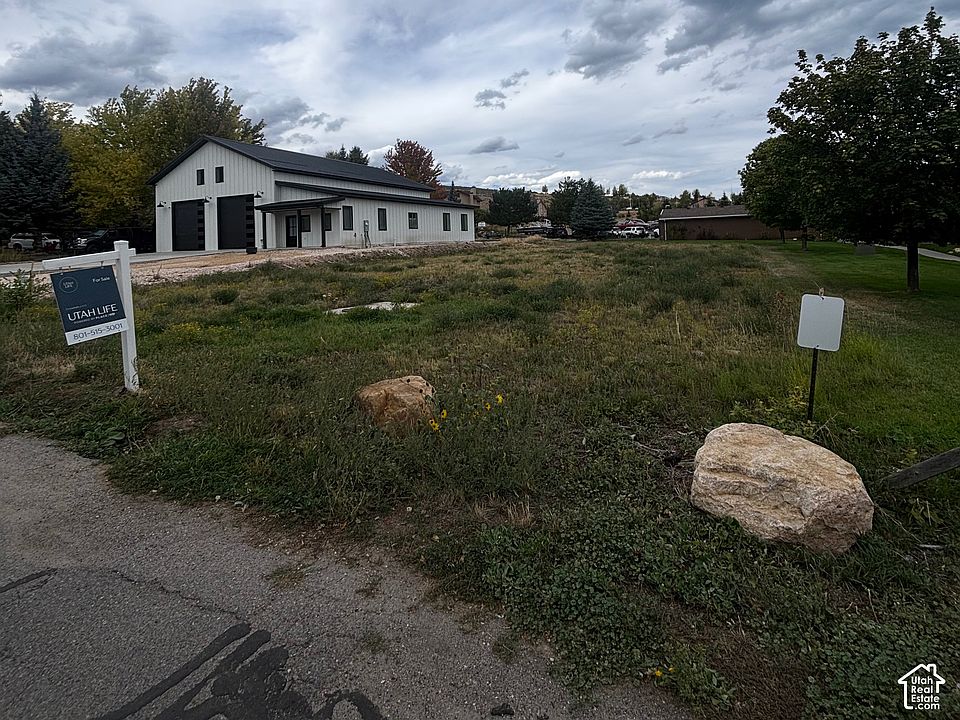 1st image of 381 W Raspberry Patch Rd