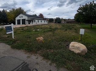 381 W Raspberry Patch Rd, Garden City, UT 84028