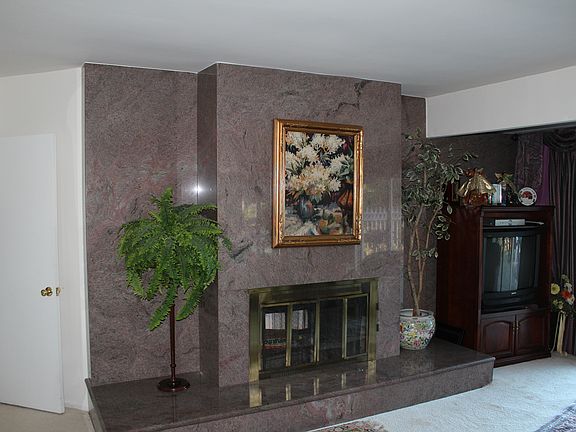 3rd image of 4118 S Cloverdale Ave