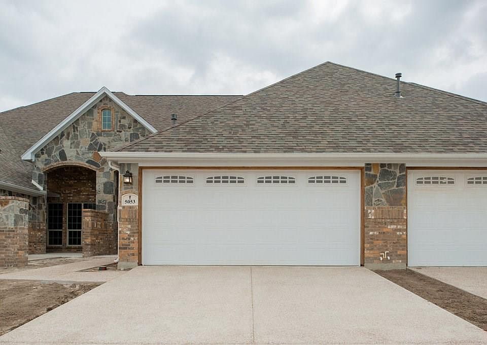 1st image of 5053 Giverny Ln