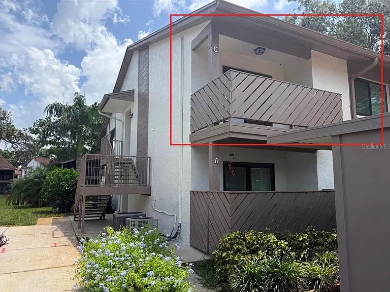 514 Longfellow Ct #C — Photo 1