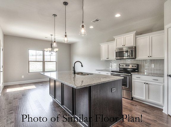3rd image of 5528 Stonefield Dr