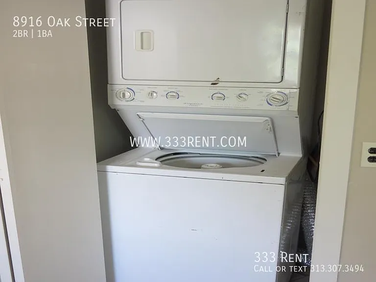 8916 Oak St — Photo 24