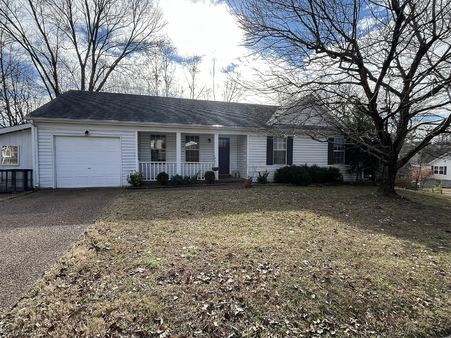 3 bed, 2.0 bath, 1197 sqft, $2,200 — Photo 1