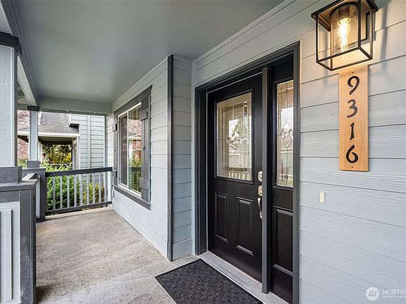 5th image of 9316 11th Street NE