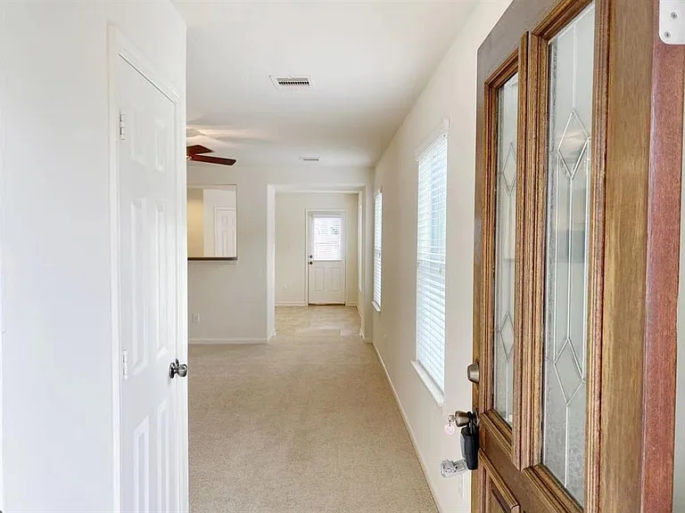 20707 Fair Castle Dr — Photo 2