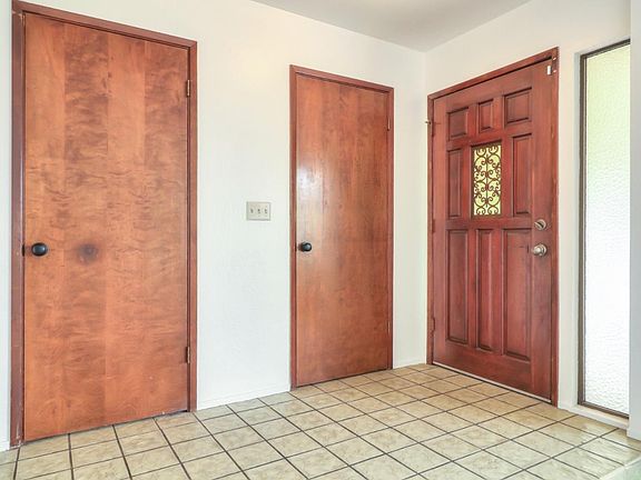 4th image of 1701 Highland Dr