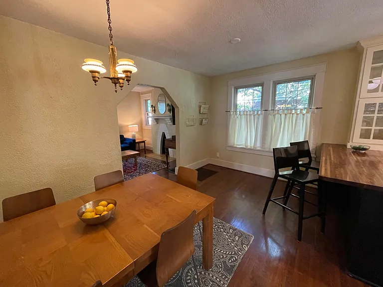 1306 Stratford Ave — Photo 13