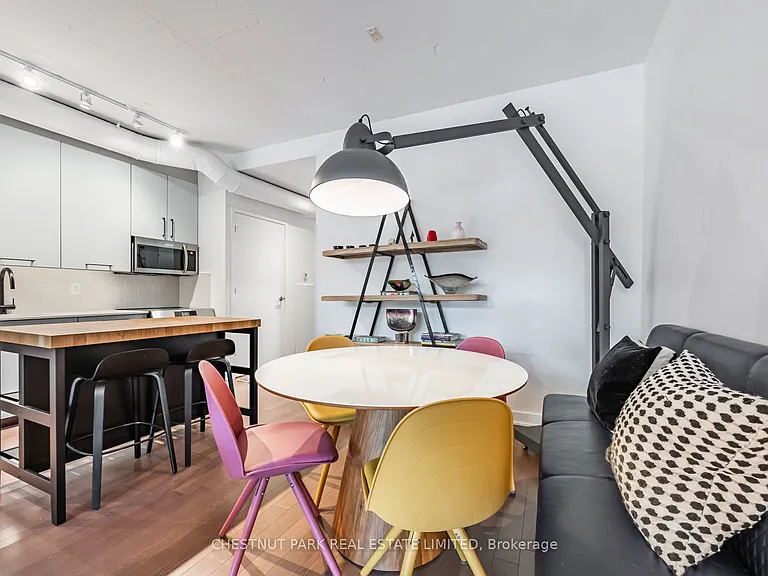 64 Niagara St #221 — Photo 8
