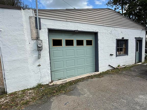 2nd image of 1582 Heart Lake Rd