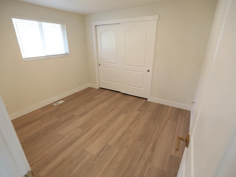 Canyon Rd — Photo 8