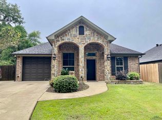 215 Myrle St, Carthage, TX 75633