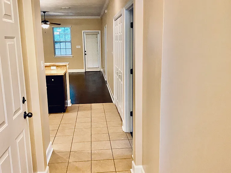 2886 Hampton Meadow Dr — Photo 4