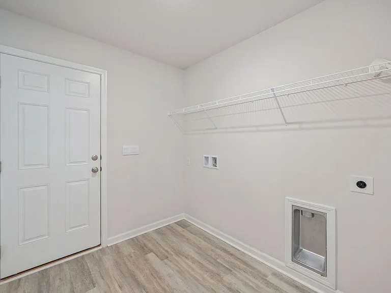 5092 Gaineswood Dr — Photo 39
