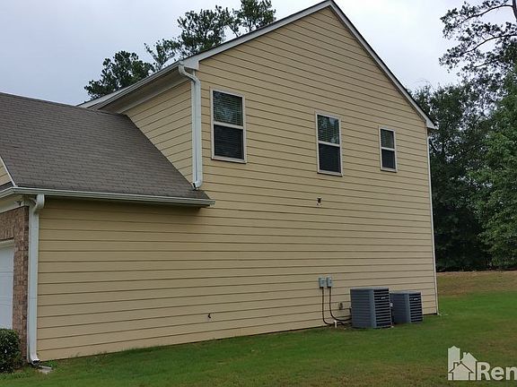 2nd image of 280 Pebble Chase Ln