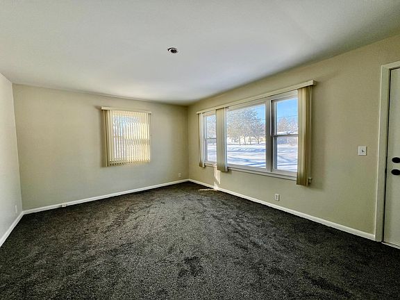 4th image of 111 3rd St SW