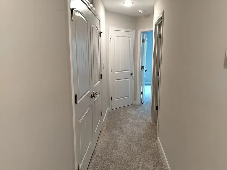 1051 McKay Dr — Photo 15