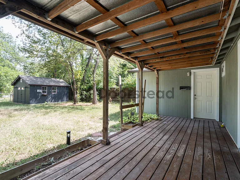 1109 Spur St — Photo 13