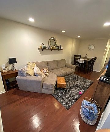 5th image of 3250 N Leavitt St #G