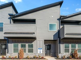2228 Million Ln, Fayetteville, AR 72704