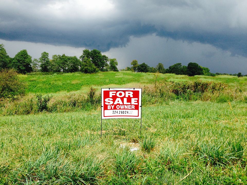 2nd image of Meadowlake Dr
