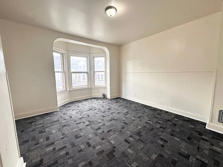 925 W College Ave — Photo 20